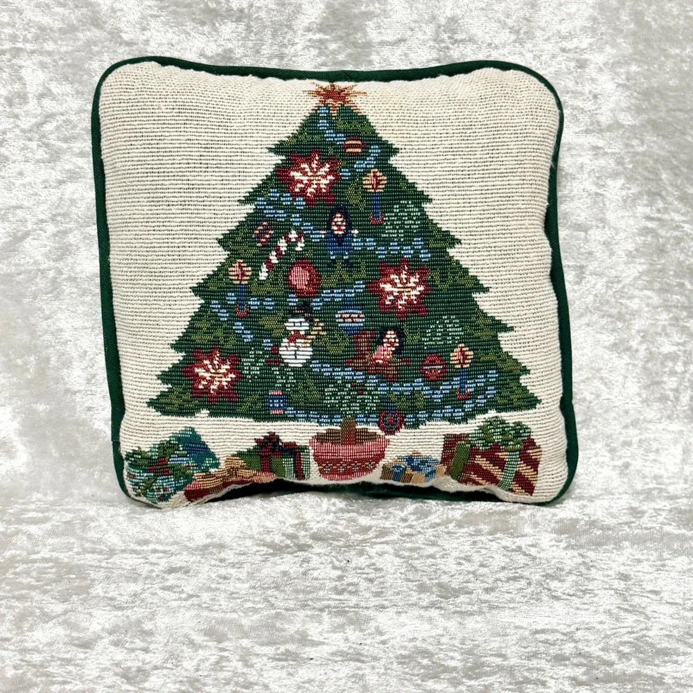 Christmas Tree Tapestry Small‎ Throw Pillow Decorative Holiday Gifts 8.5